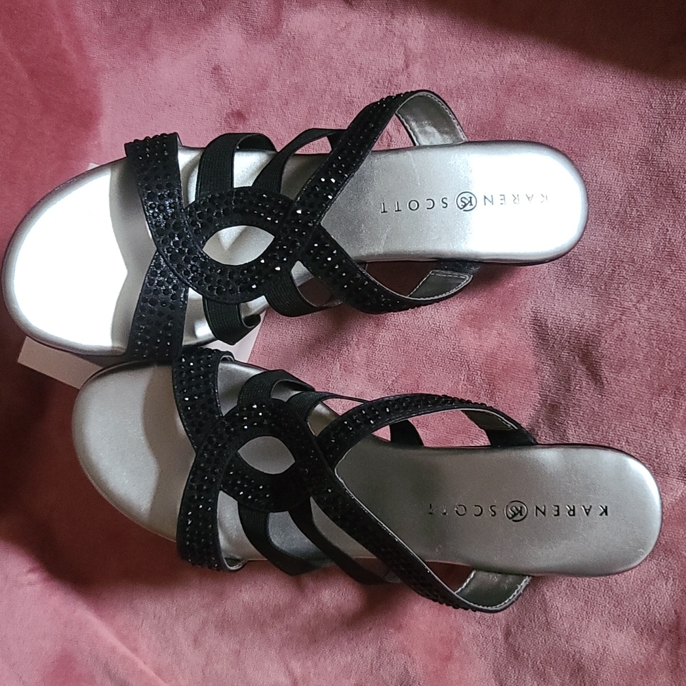 Karen Scott Black 1.5 inch sandals